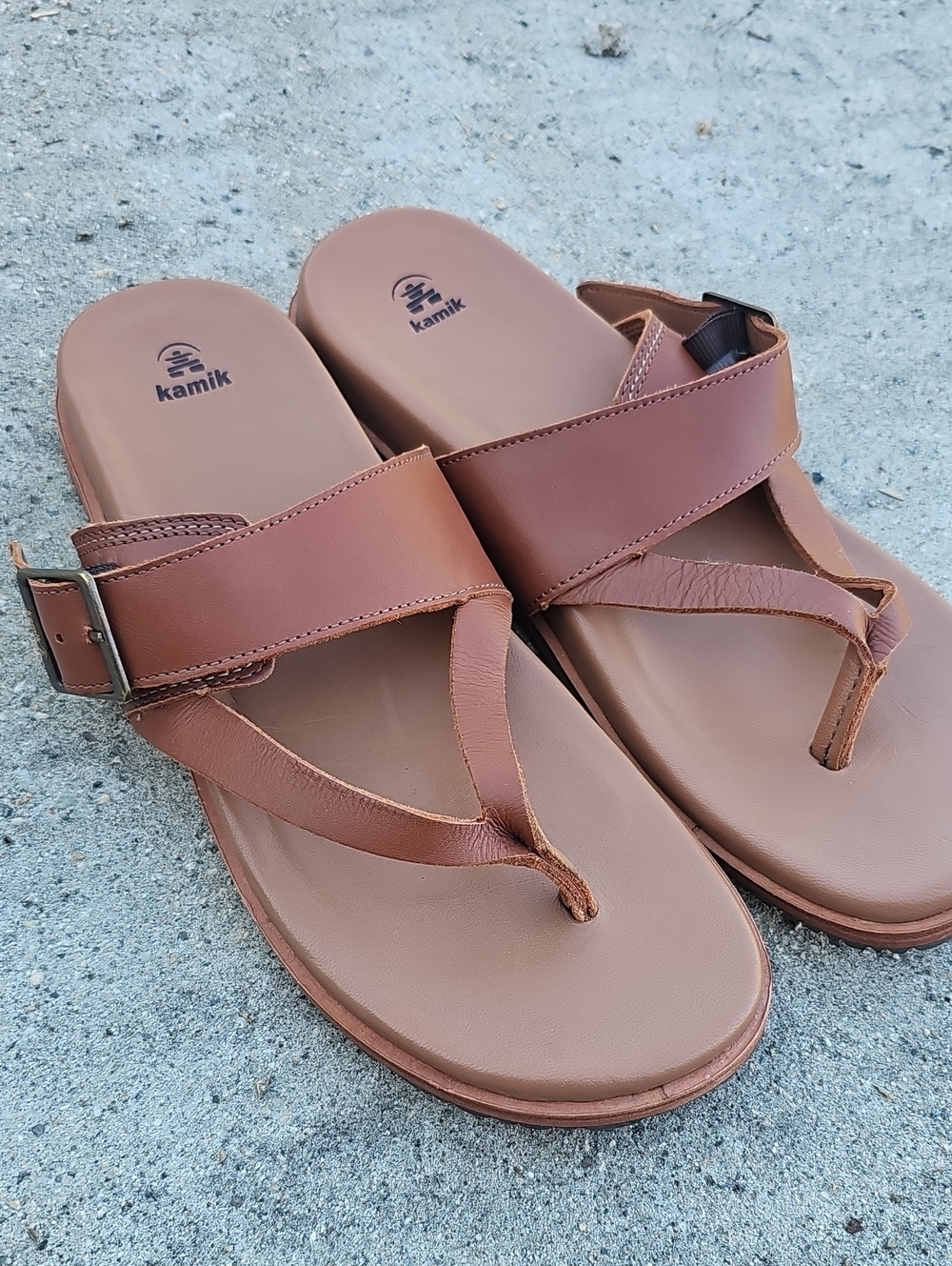 Kamik Women’s Brown Thong Sandals Size 11 Buckle Casual Summer Shoes